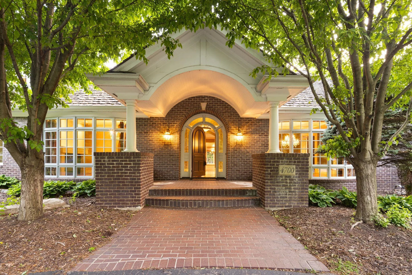 4700 Merilane Avenue, Edina, MN 55436