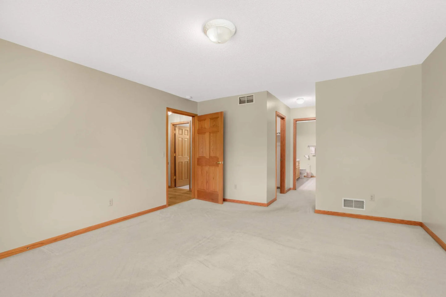 1985 Cope Avenue, Maplewood, MN 55109