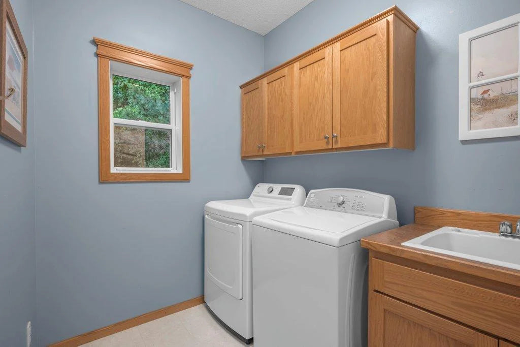 10426 Hidden Oaks Lane, Champlin, MN 55316