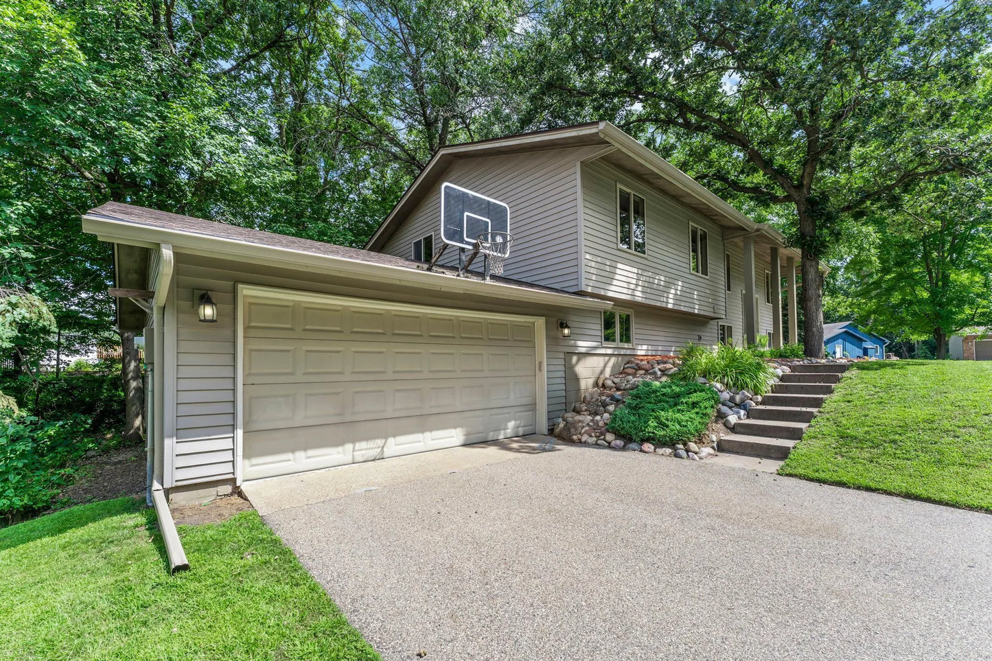 504 135th Street, Burnsville, MN 55337