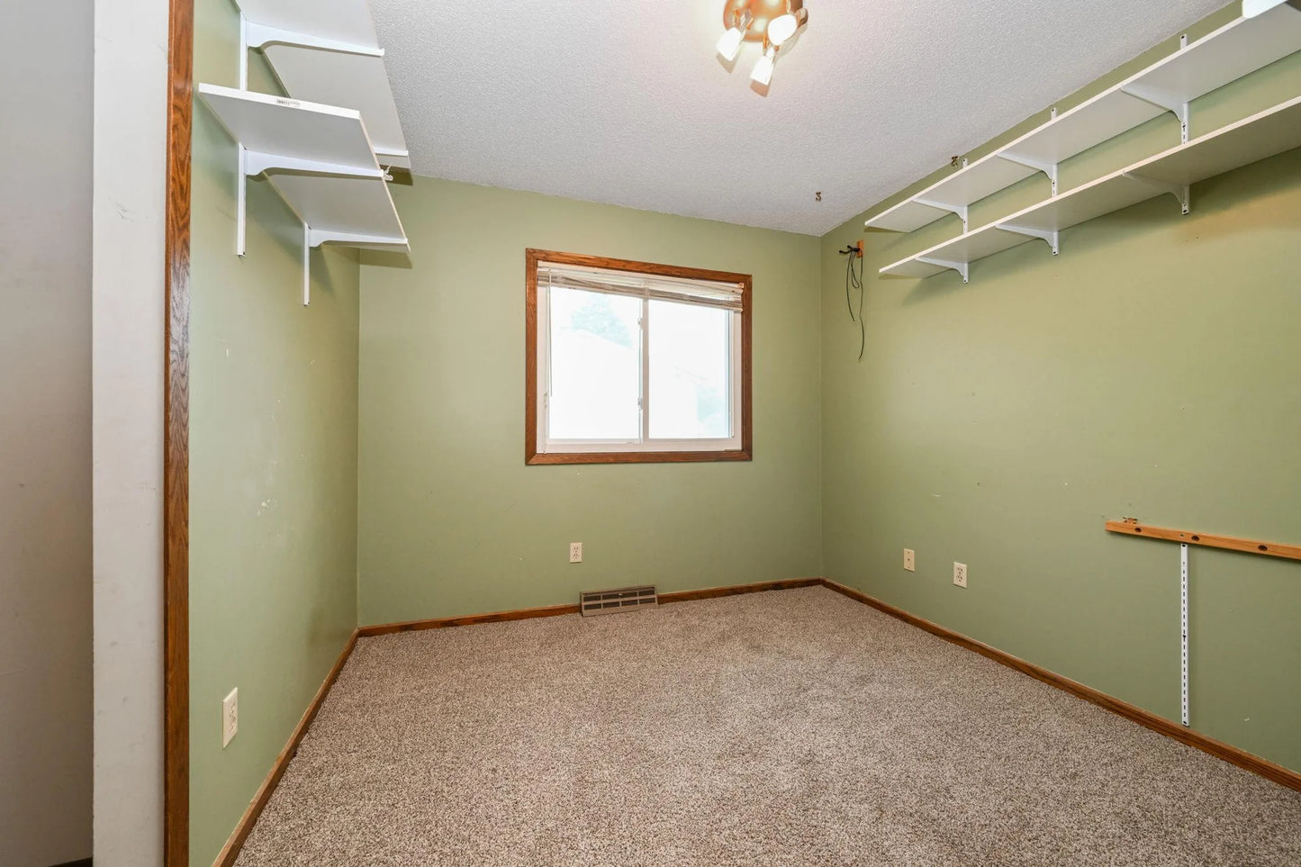 6215 Cavell Avenue, Brooklyn Park, MN 55428