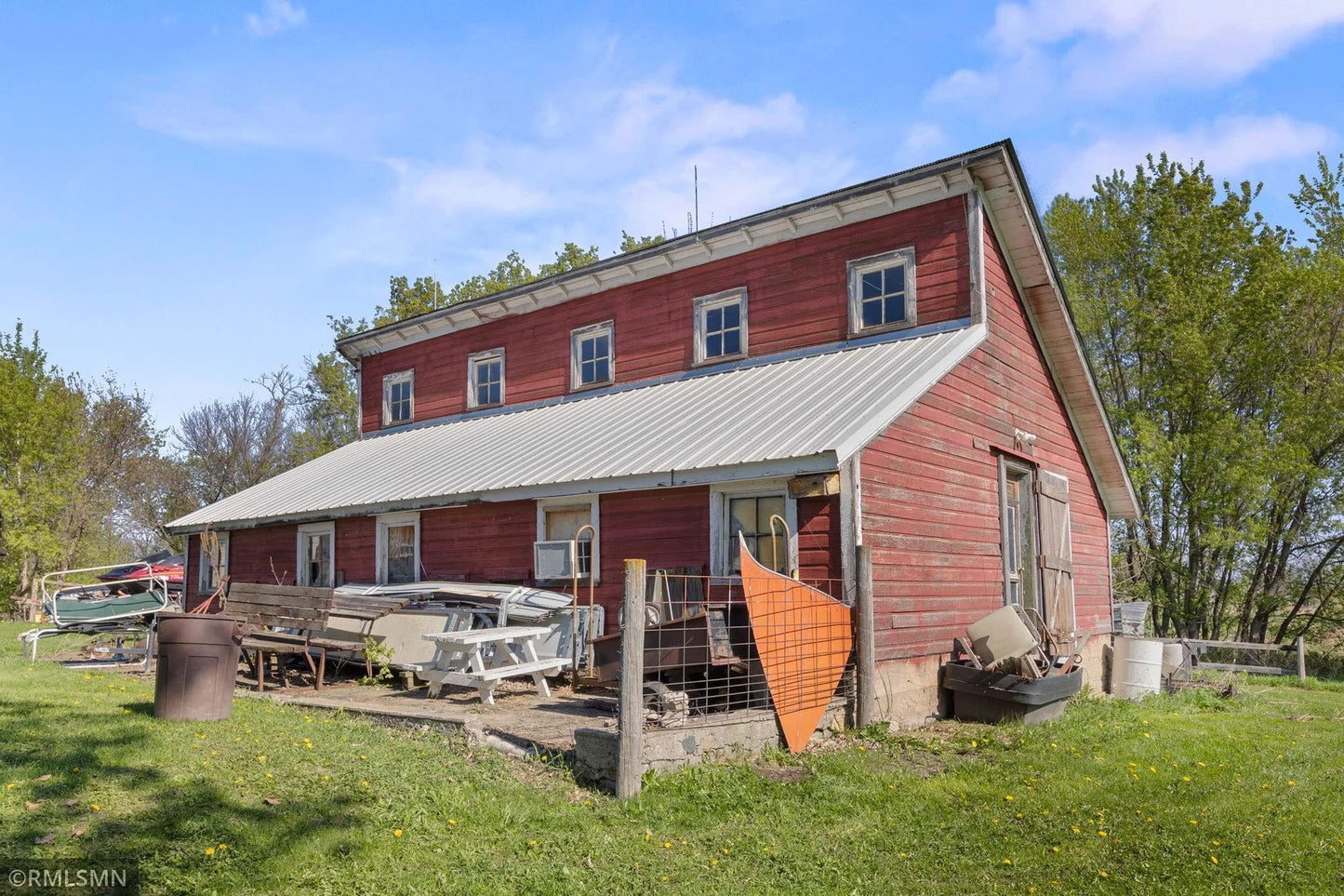 5664 County Road 7 , Howard Lake, MN 55349