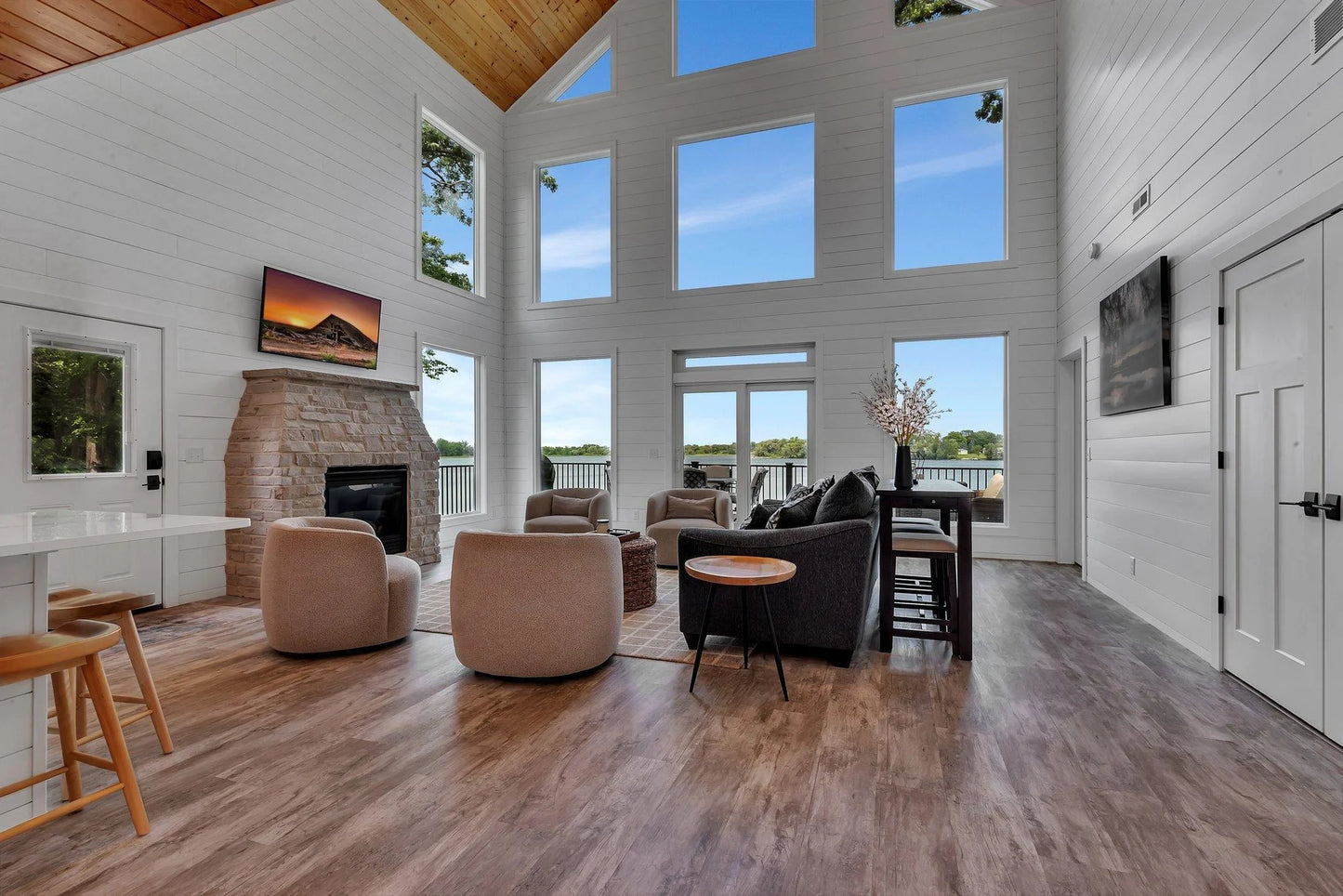565 Brooks Lake Road, Cokato, MN 55321