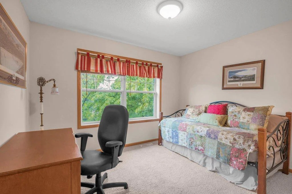 10426 Hidden Oaks Lane, Champlin, MN 55316
