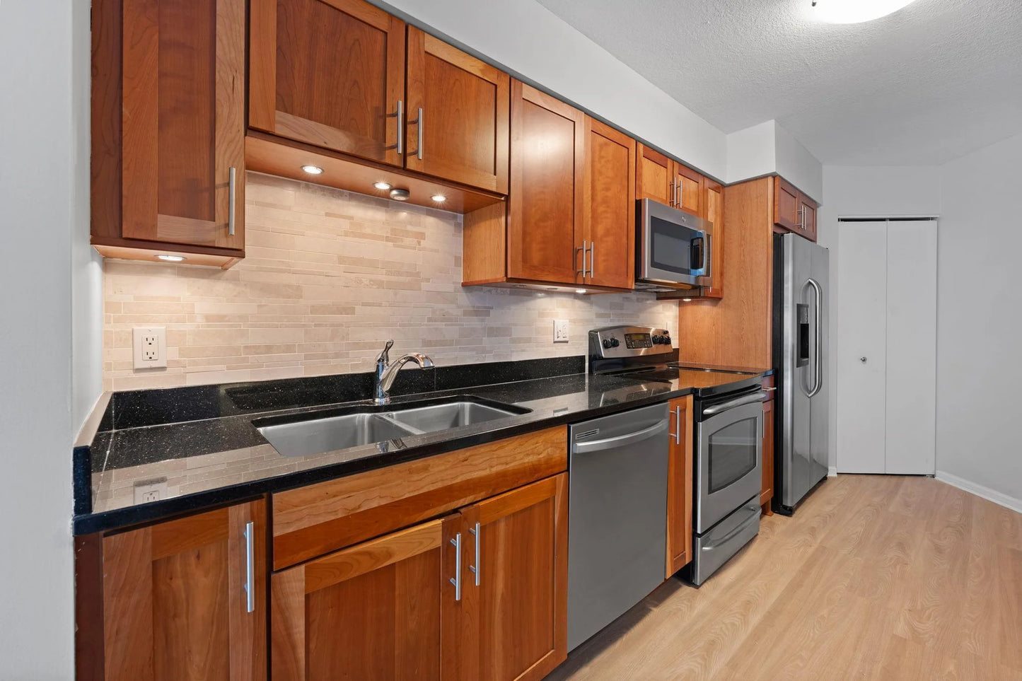 401 1st Street, Minneapolis, MN 55401