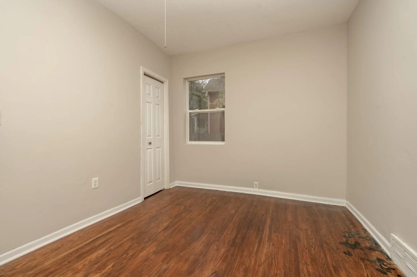 2504 Humboldt Avenue, Minneapolis, MN 55411