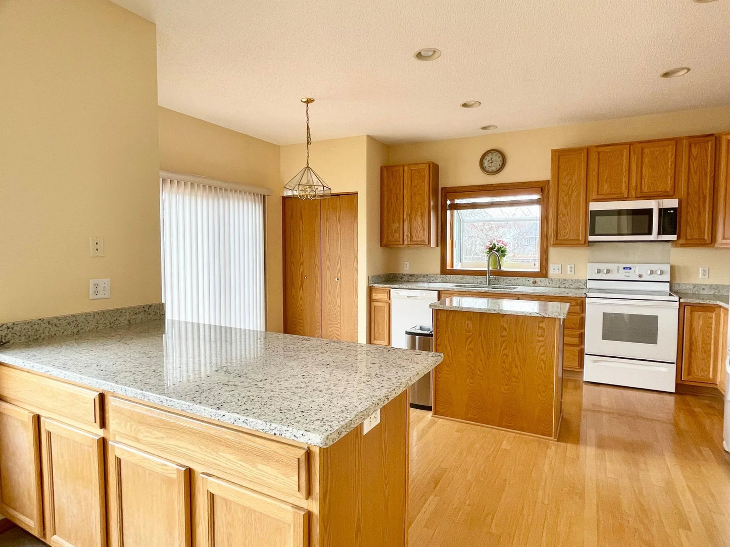 1986 Mathias Road, Shakopee, MN 55379