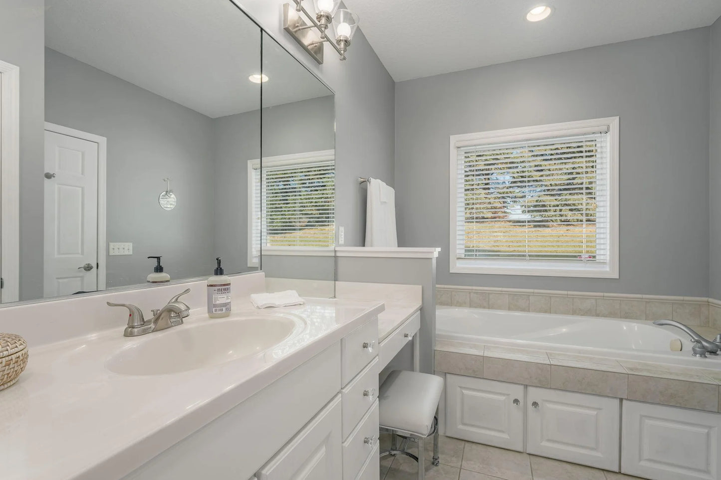 10840 57th Avenue, Plymouth, MN 55442