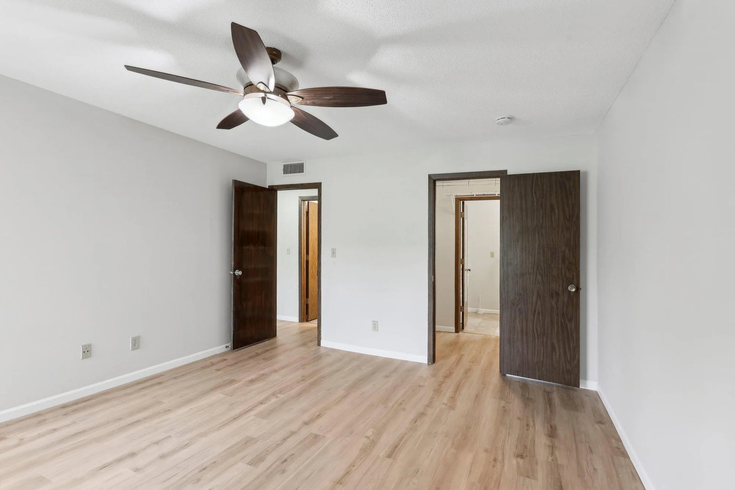 450 Ford Road, Saint Louis Park, MN 55426