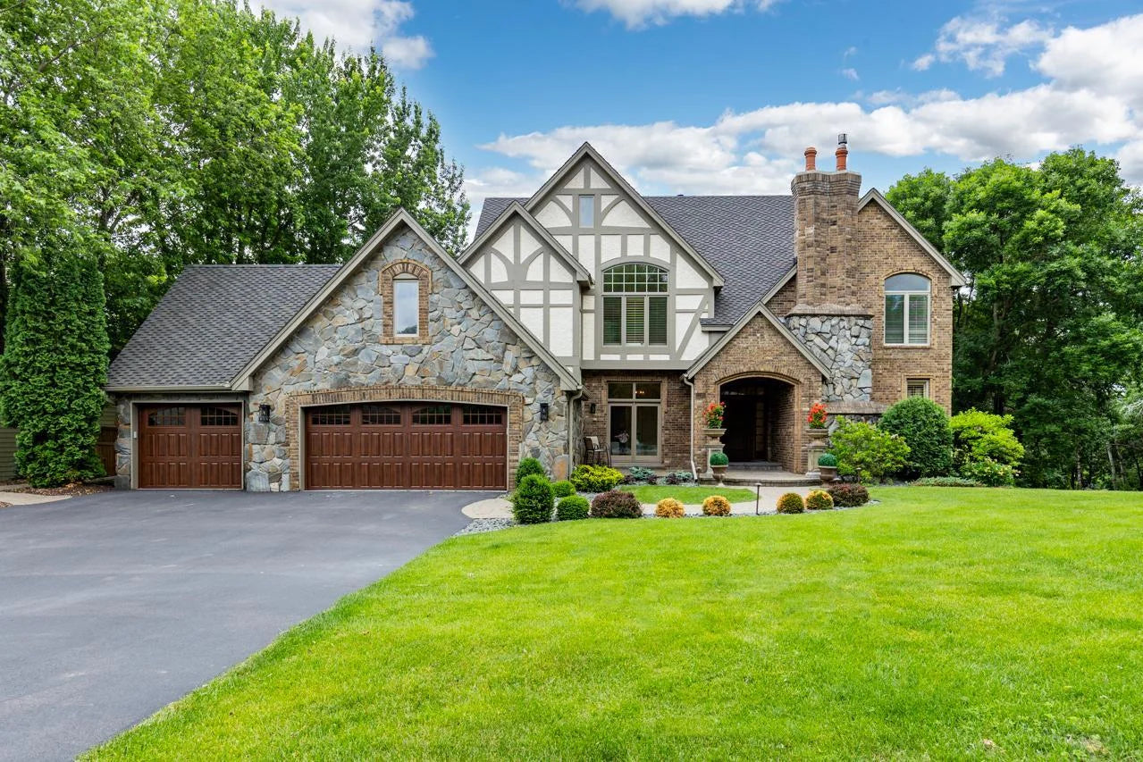 11193 Bluestem Lane, Eden Prairie, MN 55347