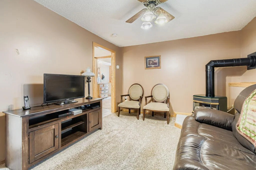 5117 Angeline Avenue, Crystal, MN 55429