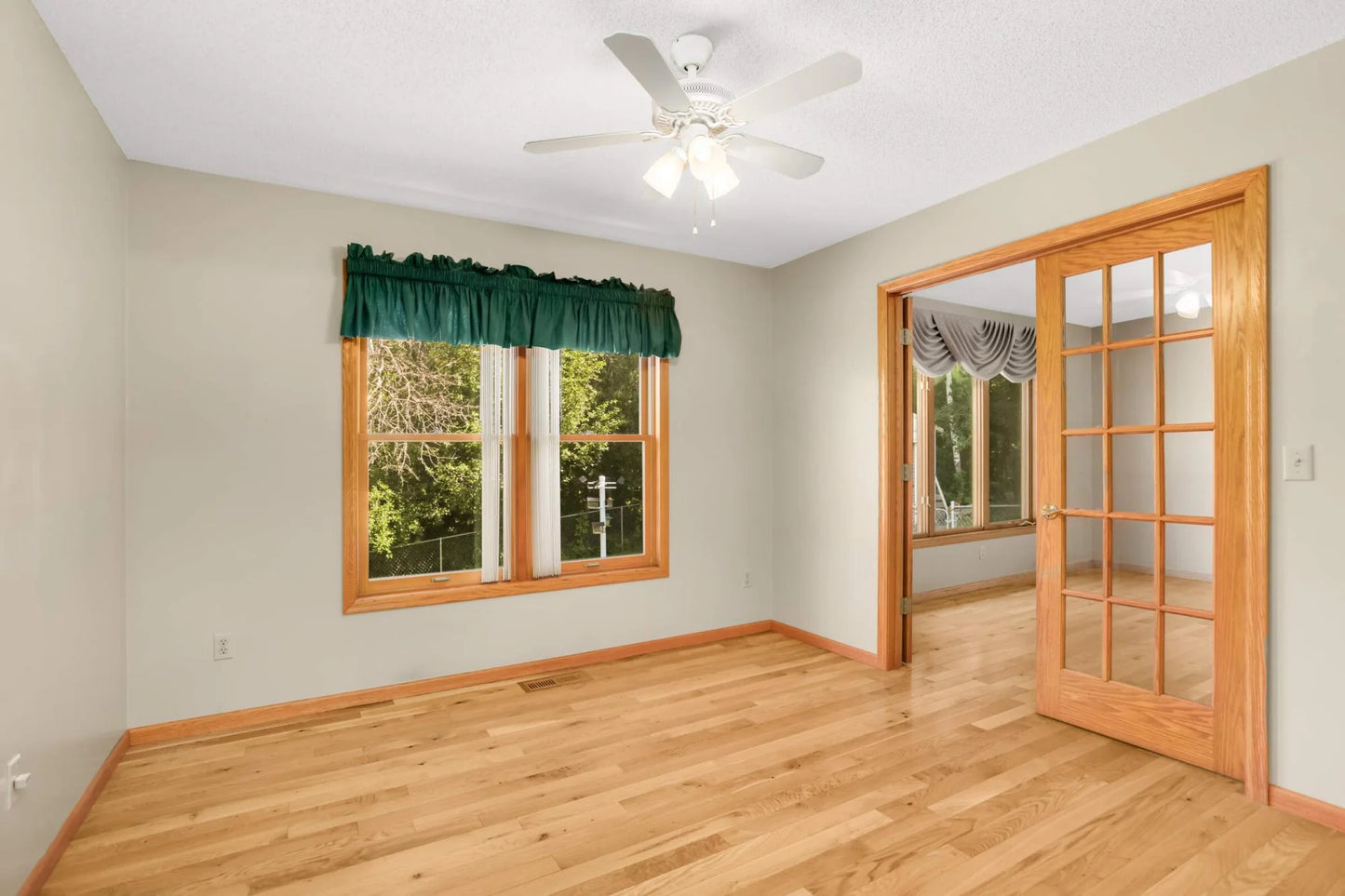 1985 Cope Avenue, Maplewood, MN 55109