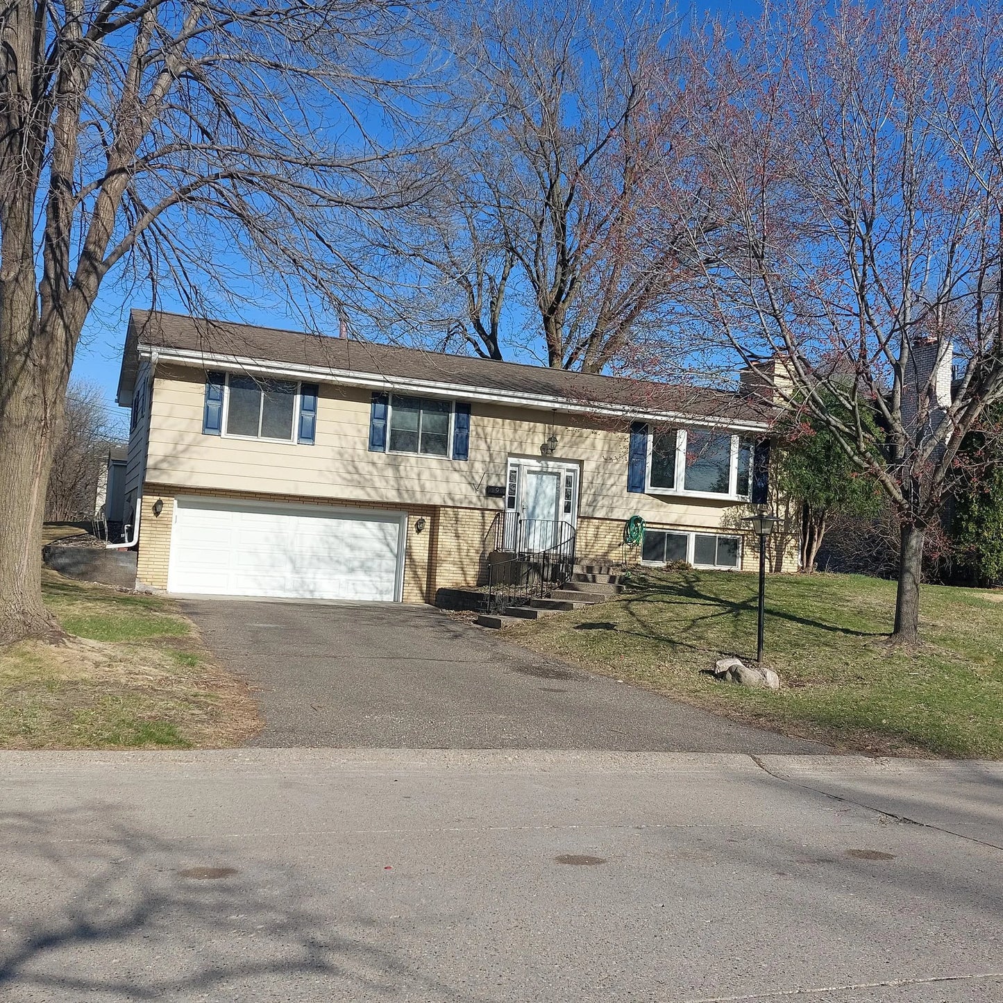 6325 Halifax Avenue, Edina, MN 55424