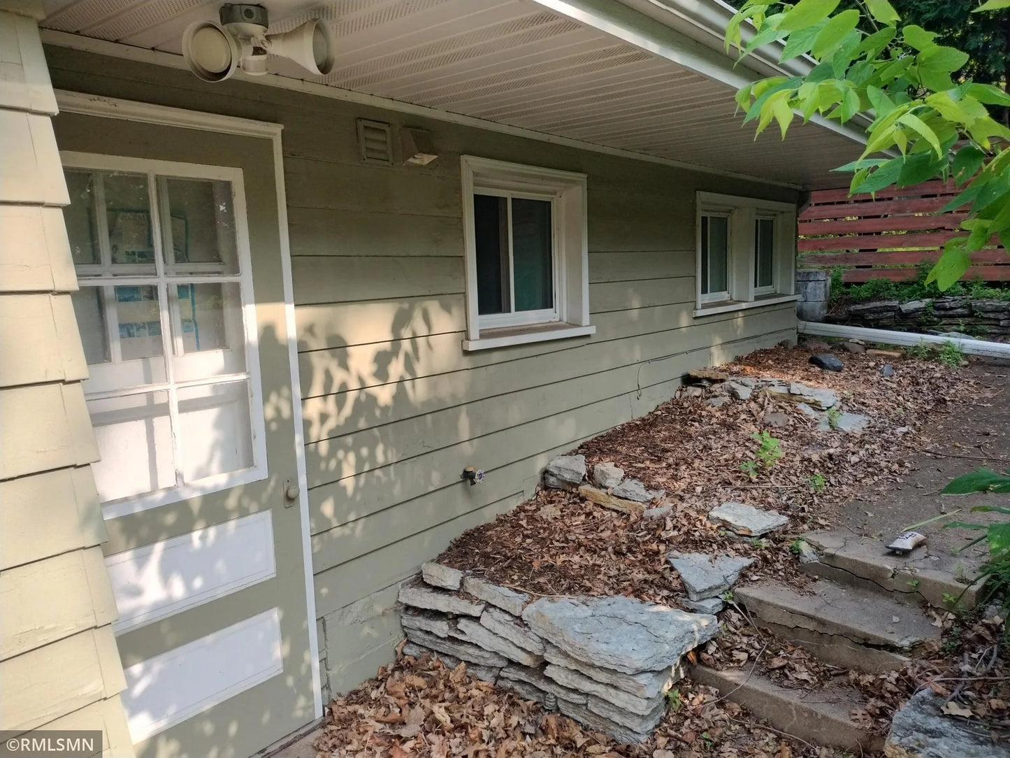 1872 Mississippi River Boulevard, Saint Paul, MN 55116