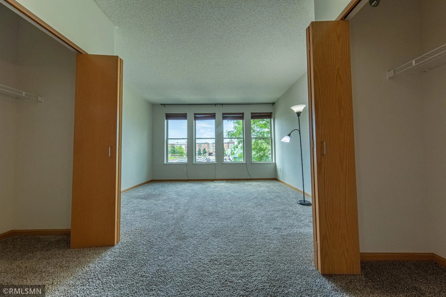 150 Burnsville Parkway, Burnsville, MN 55337