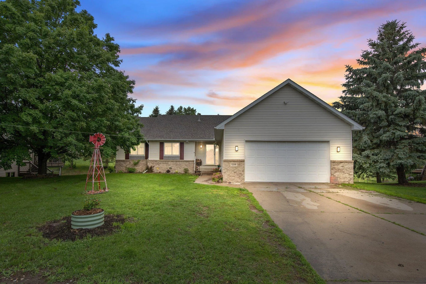 1219 Lakeview Parkway, Buffalo, MN 55313