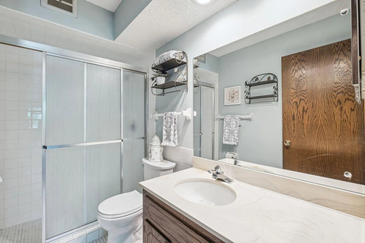 4360 Brookside Court, Edina, MN 55436