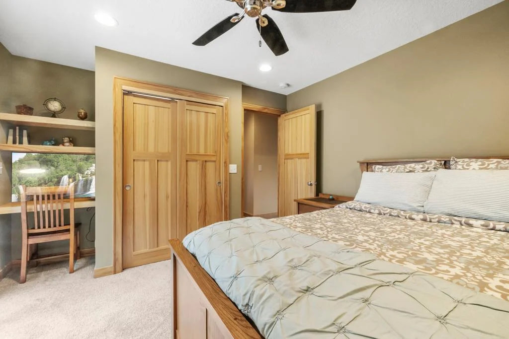 2511 Carver Avenue, Maplewood, MN 55119