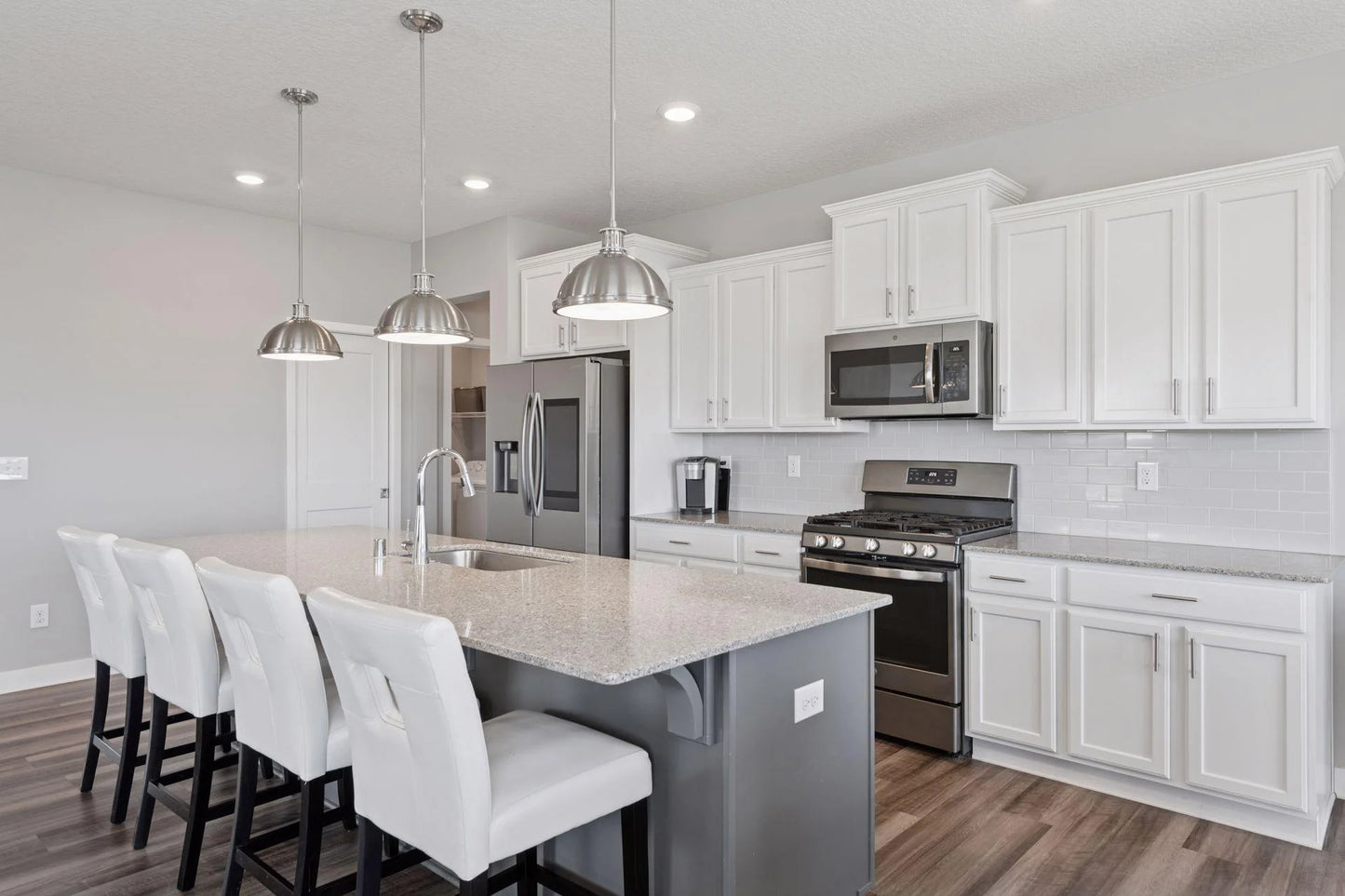 606 Blue Heron Circle, Jordan, MN 55352