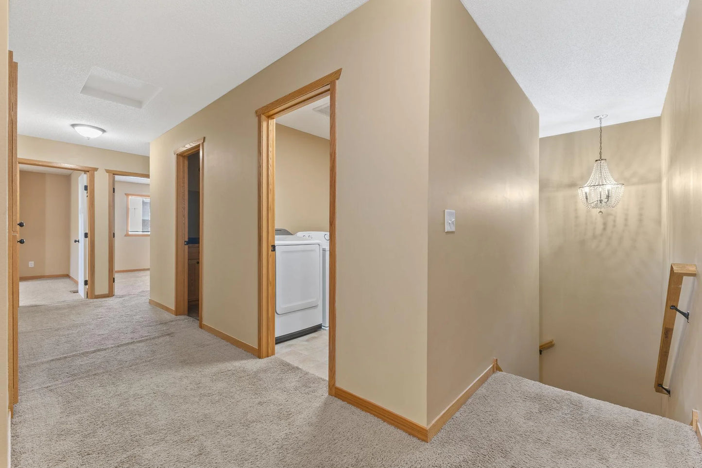 1283 County Road D Circle, Vadnais Heights, MN 55109