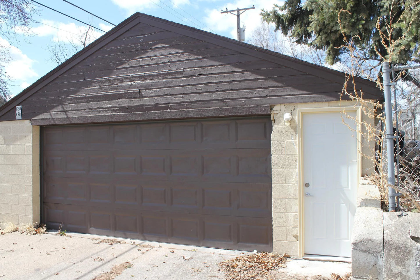 696 Hawthorne Avenue, Saint Paul, MN 55106
