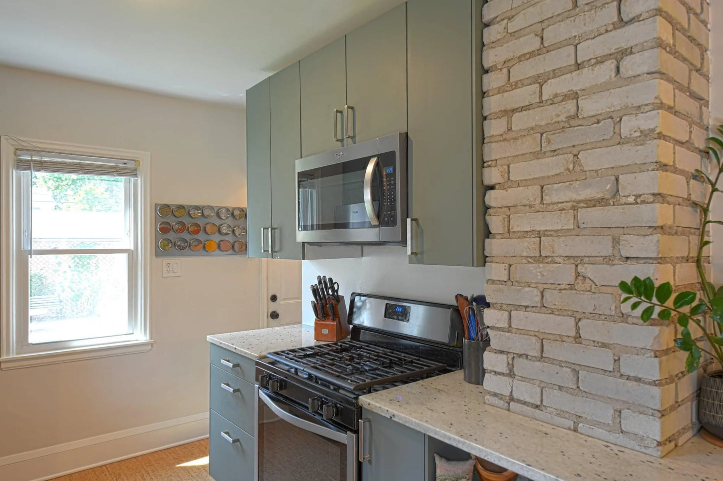 2546 Mckinley Street, Minneapolis, MN 55418