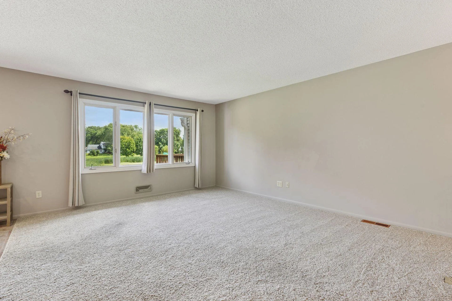 10436 Yorktown Lane, Maple Grove, MN 55369
