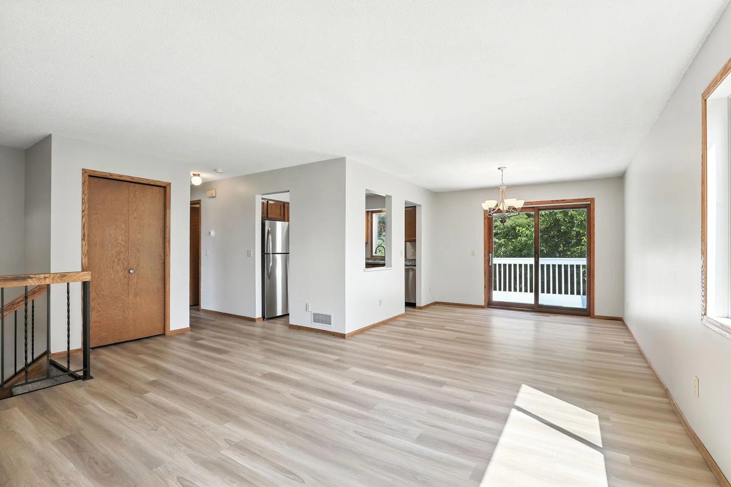 2515 Royals Drive, Minnetonka, MN 55305