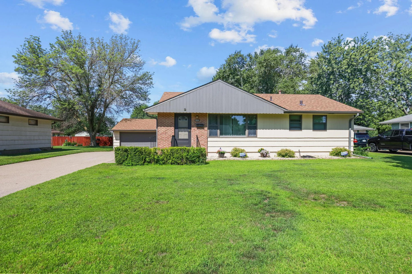 5913 Zenith Avenue, Brooklyn Center, MN 55429
