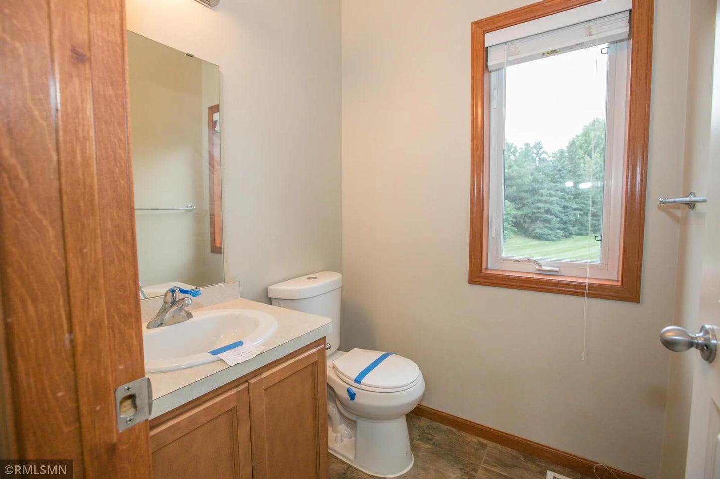 21314 Hytrail Circle, Lakeville, MN 55044