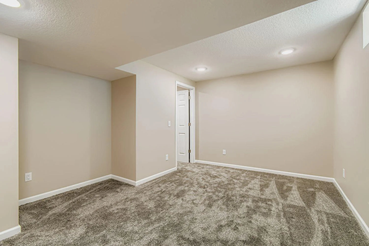 4250 Victoria Street, Shoreview, MN 55126