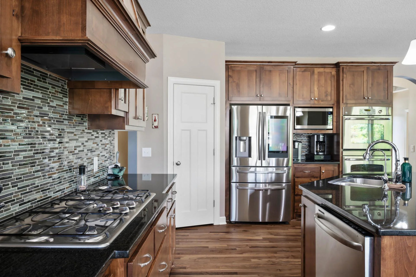 10412 Florida Avenue, Brooklyn Park, MN 55445