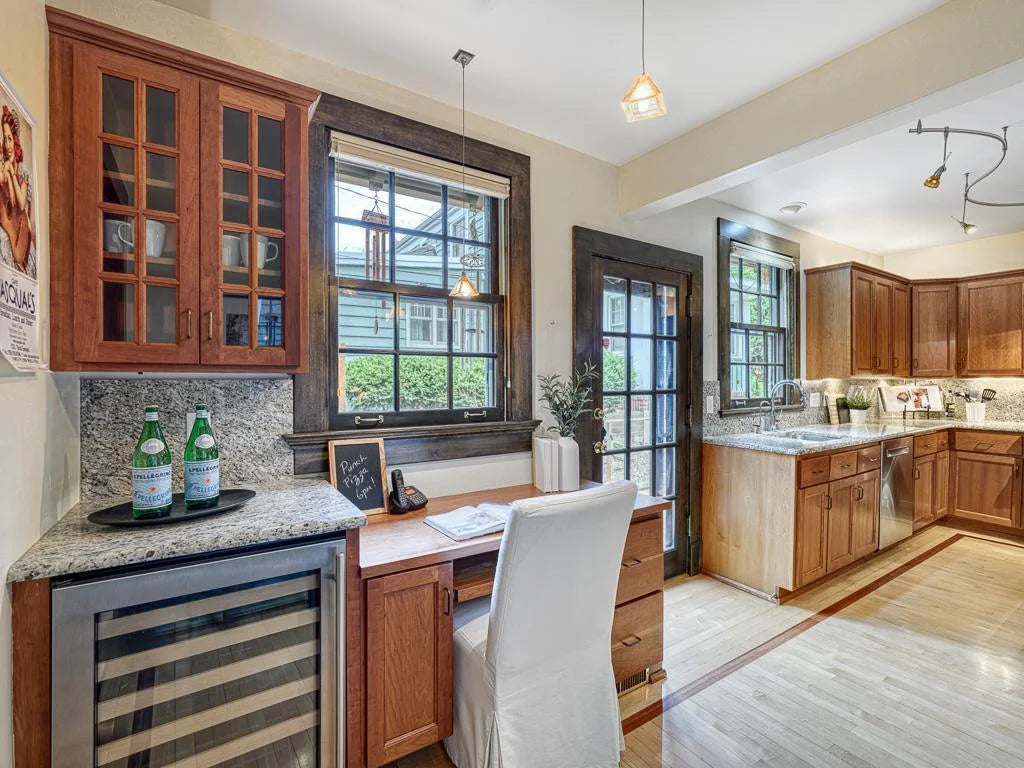 15 Benhill Road, Saint Paul, MN 55105