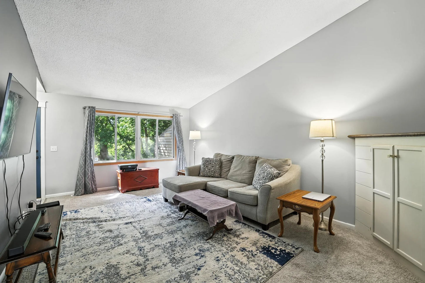 256 River Woods Lane, Burnsville, MN 55337