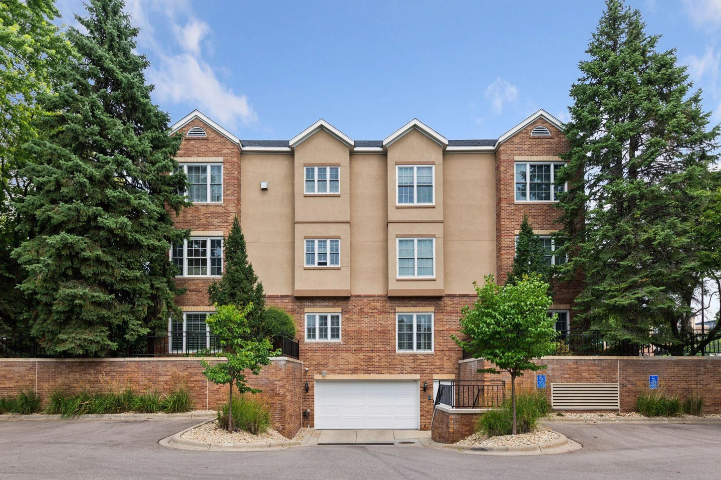 5000 Halifax Avenue, Edina, MN 55424