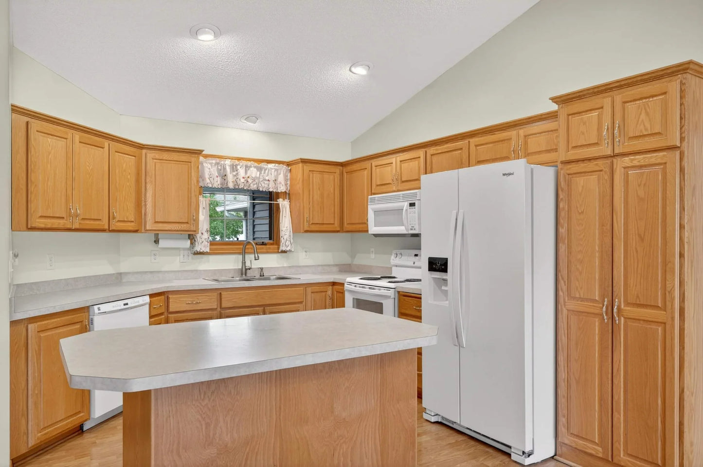6236 Creekview Lane, Brooklyn Park, MN 55443