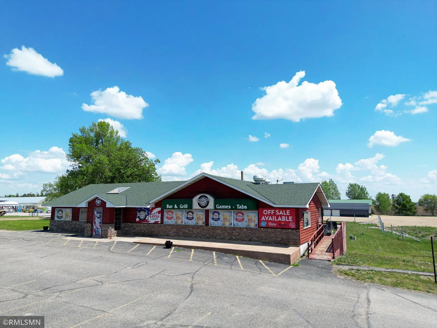 10480 State Highway 24 , Annandale, MN 55302