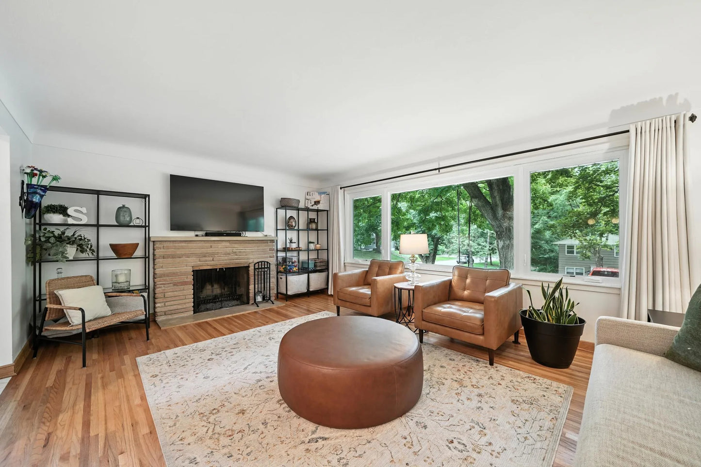 607 Gardner Street, Wayzata, MN 55391