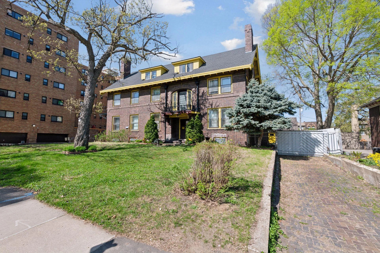 2110 1st Avenue, Minneapolis, MN 55404