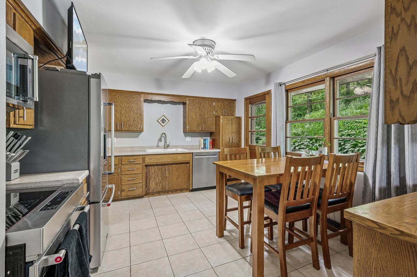 109 Cimarron Court, Apple Valley, MN 55124