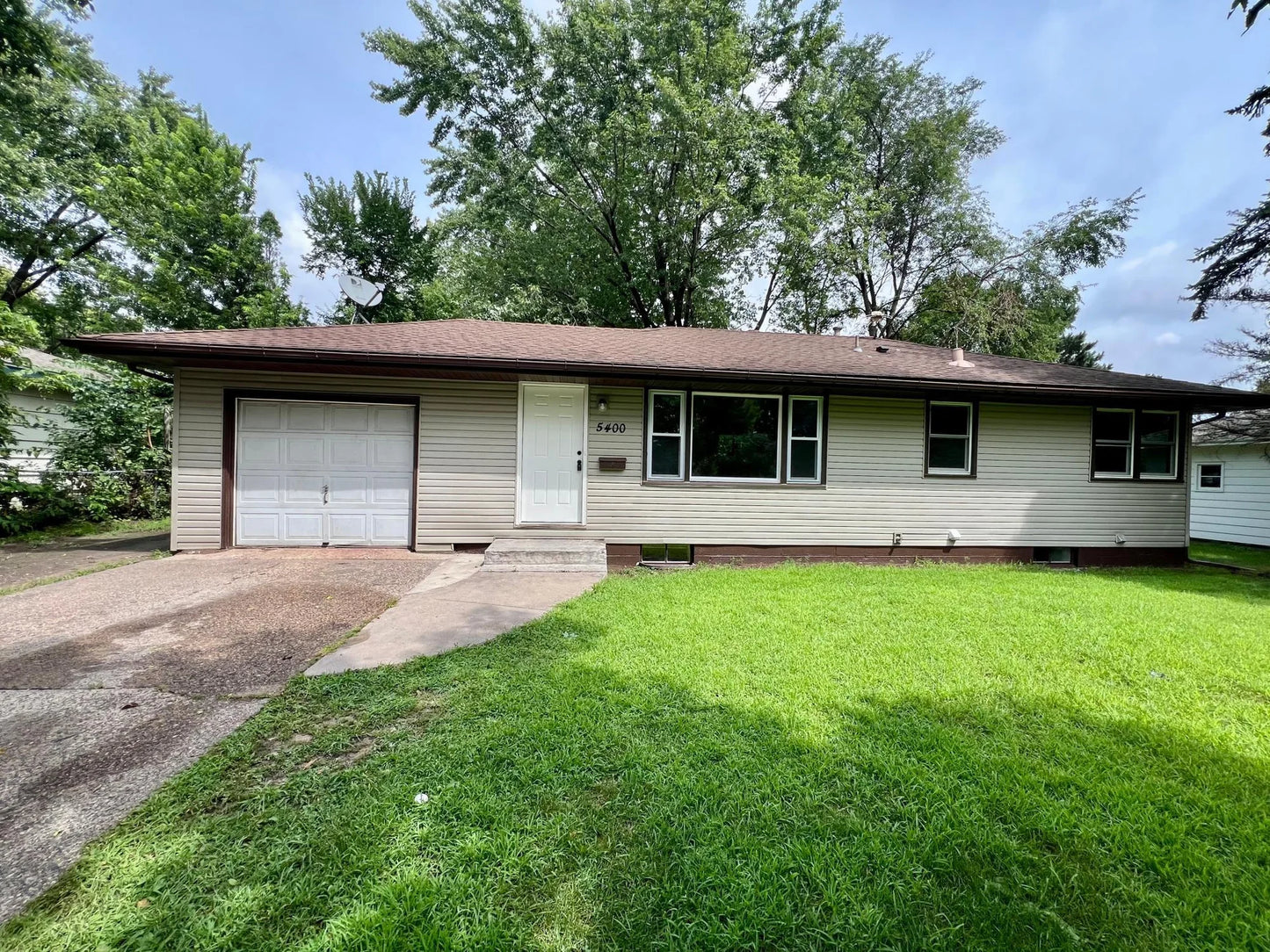 5400 Sailor Lane, Brooklyn Center, MN 55429