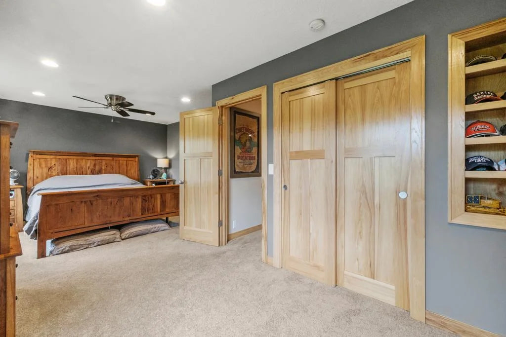 2511 Carver Avenue, Maplewood, MN 55119