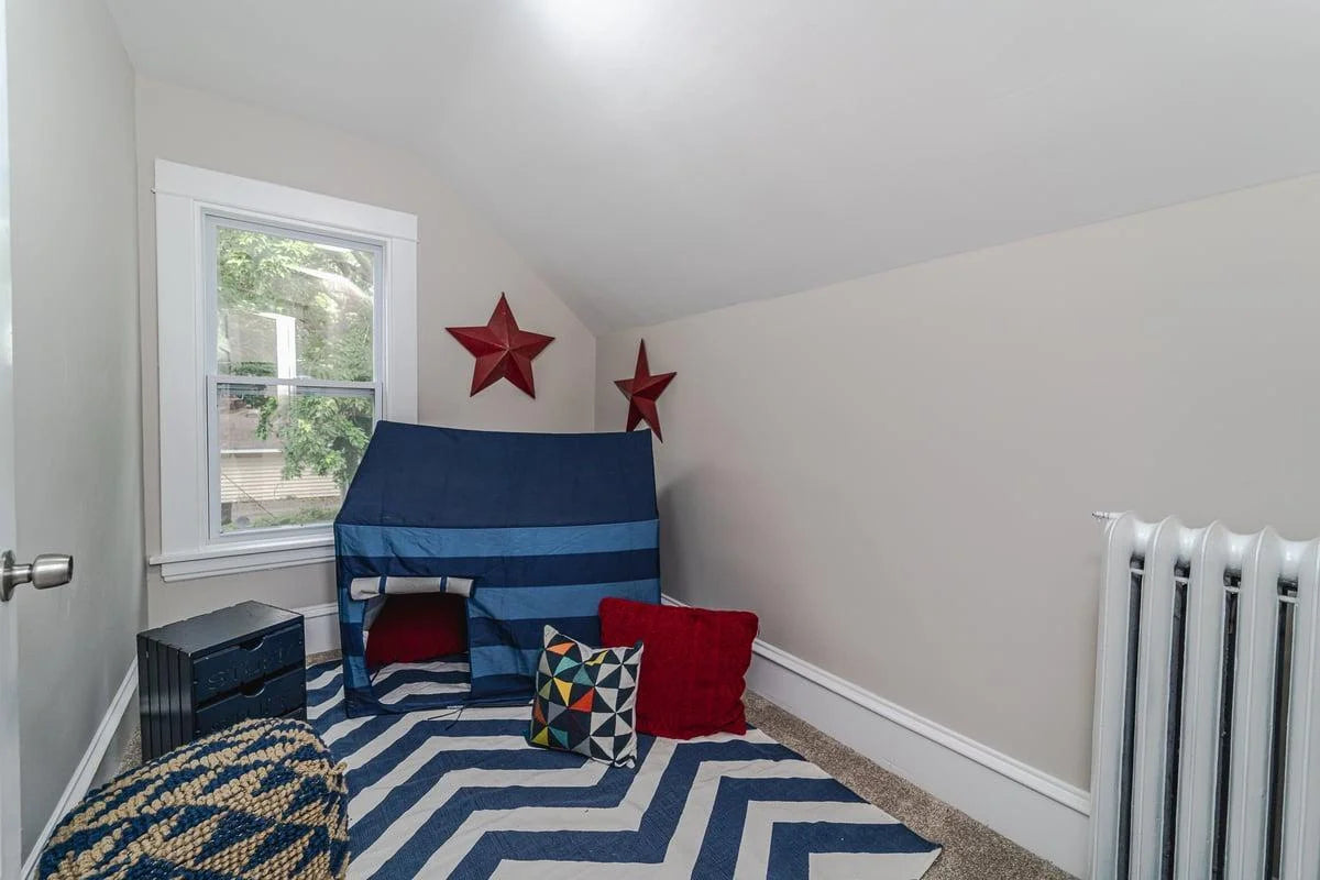 2156 Saint Anthony Avenue, Saint Paul, MN 55104