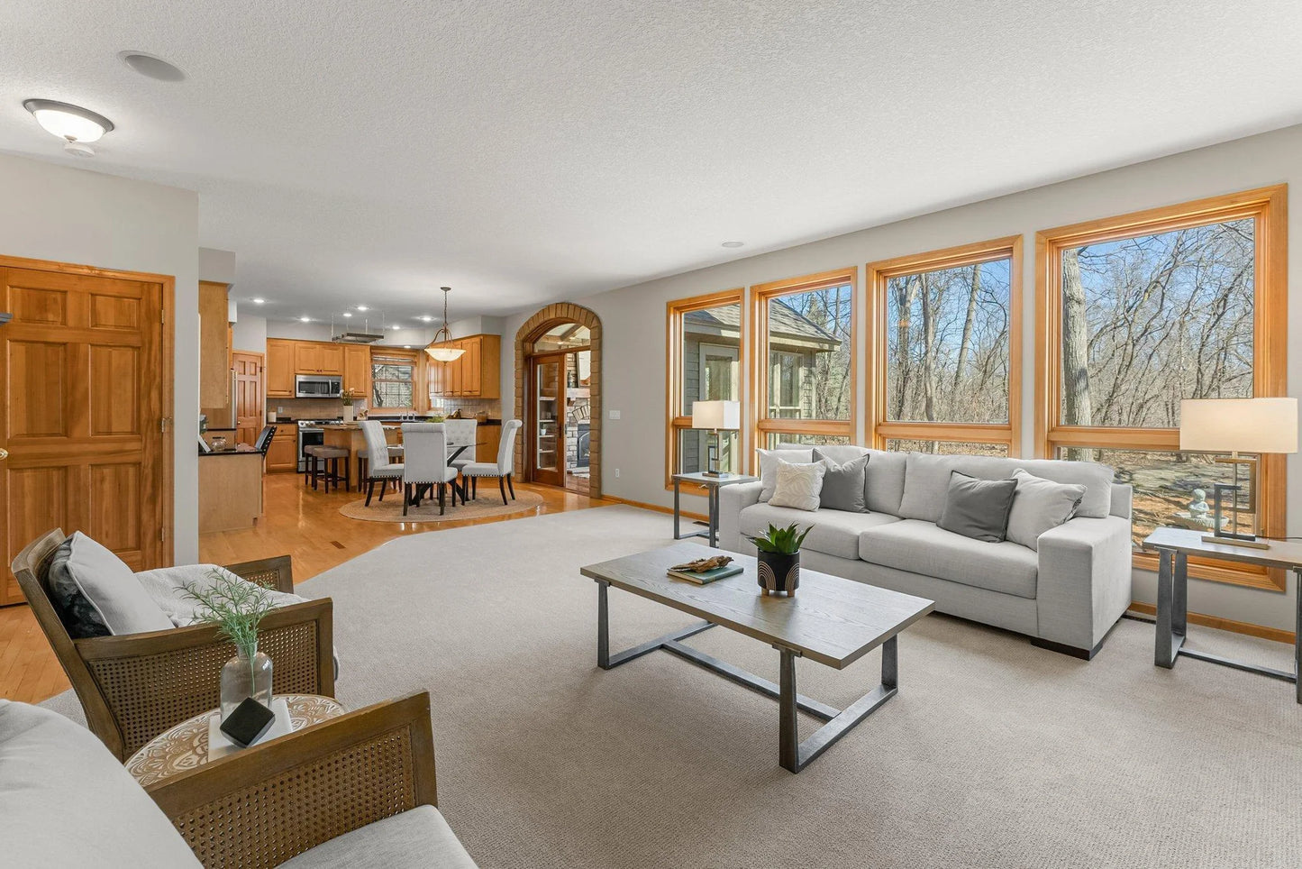 2408 Hunter Drive, Chanhassen, MN 55317