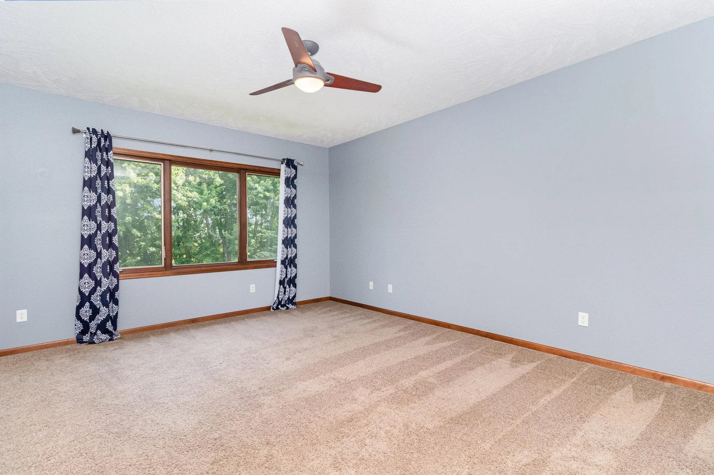 605 Heritage Trail, New Prague, MN 56071