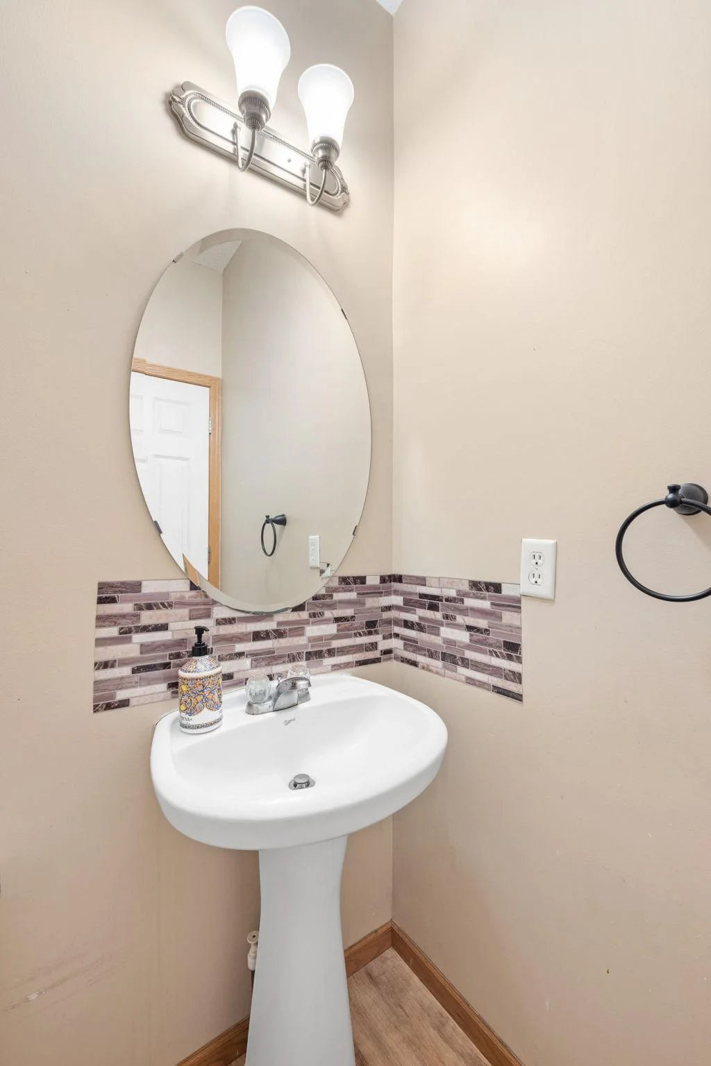 5048 Yuma Lane, Plymouth, MN 55446