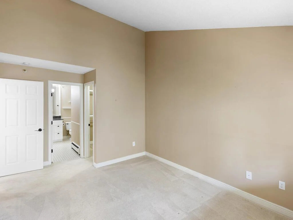 7605 Edinborough Way, Edina, MN 55435
