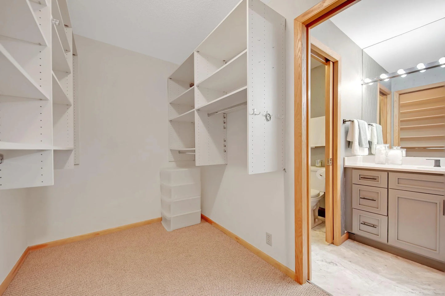 4360 France Avenue, Edina, MN 55410