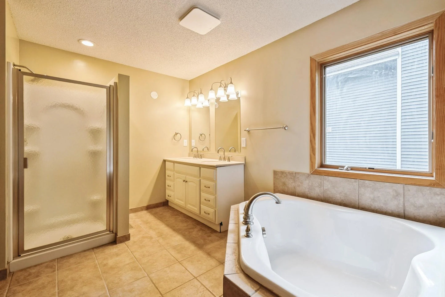 1445 EastLake Drive, Chaska, MN 55318
