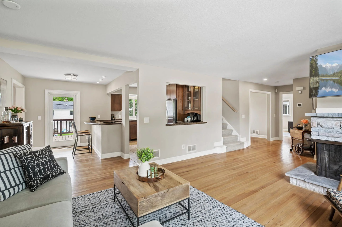 6301 France Avenue, Edina, MN 55410